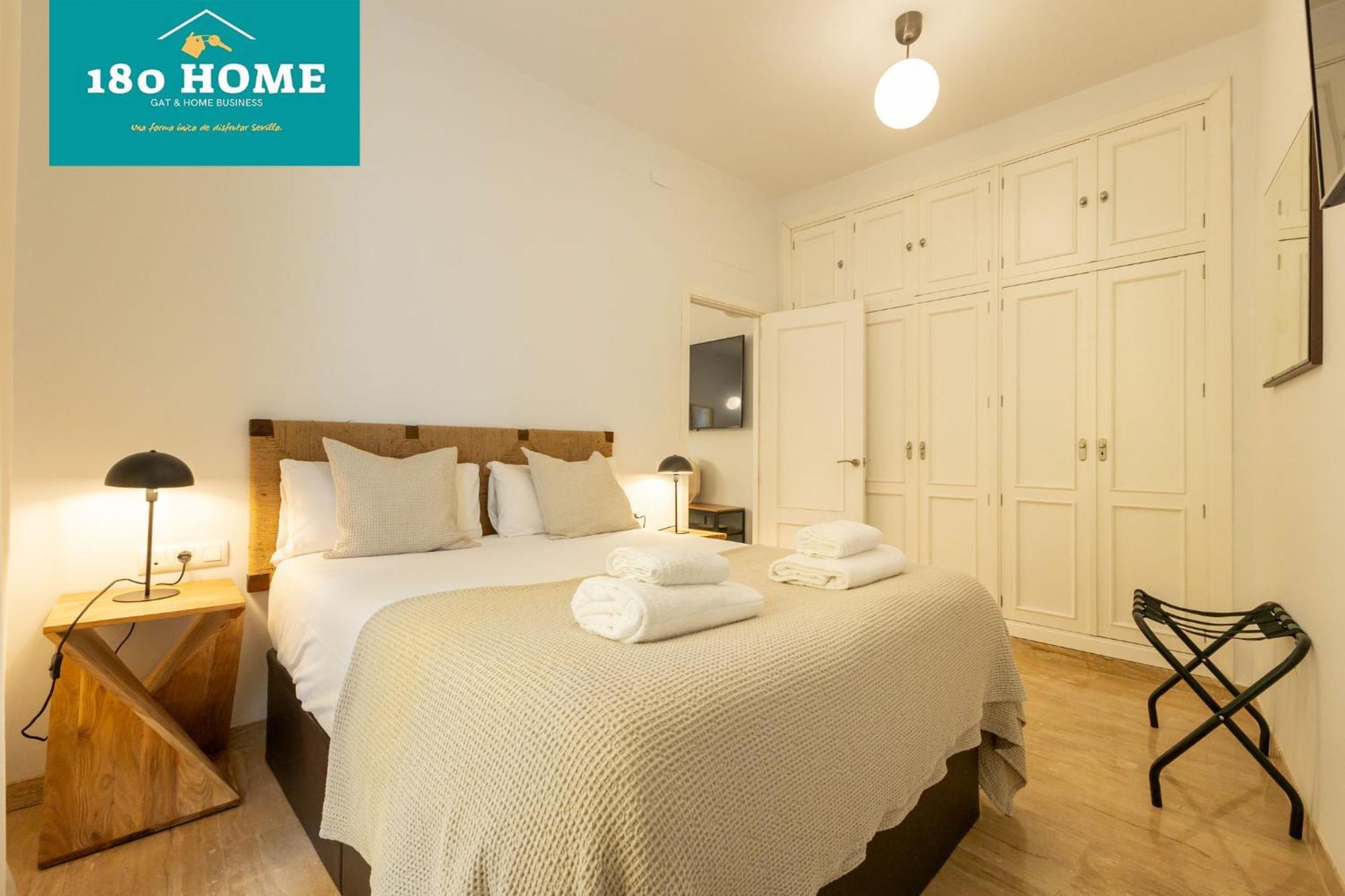 180 Home Goyeneta Luxury เซบีญา ภายนอก รูปภาพ