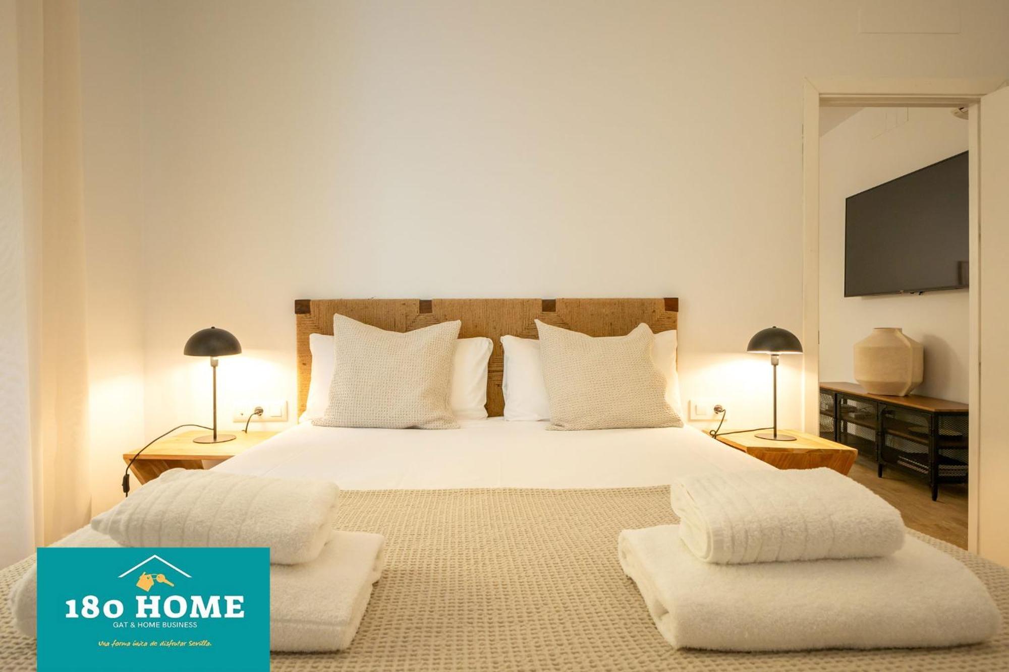 180 Home Goyeneta Luxury เซบีญา ภายนอก รูปภาพ