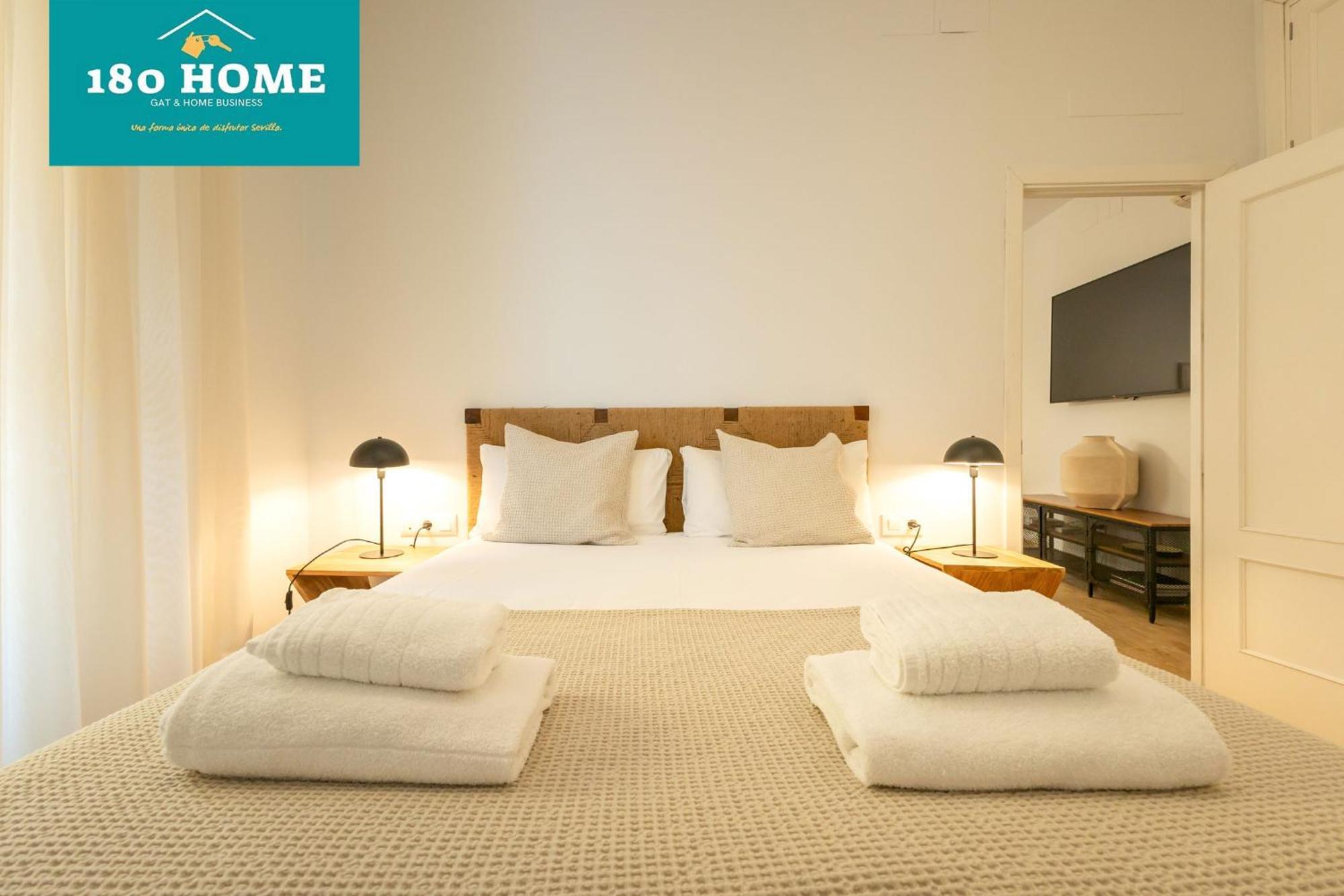 180 Home Goyeneta Luxury เซบีญา ภายนอก รูปภาพ